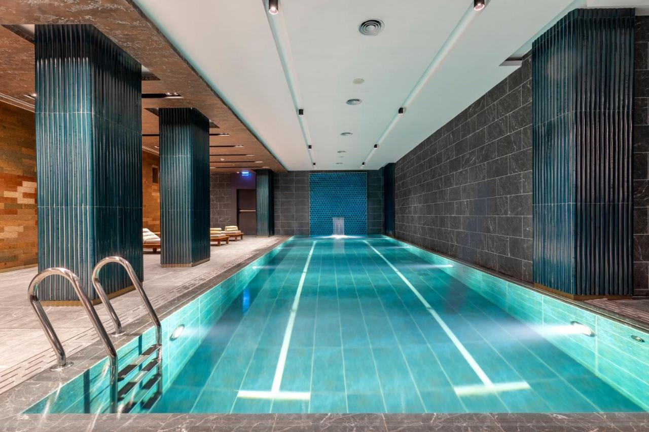 Wish More Hotel Sisli Provincia di Provincia di Istanbul Esterno foto The swimming pool at The Landmark